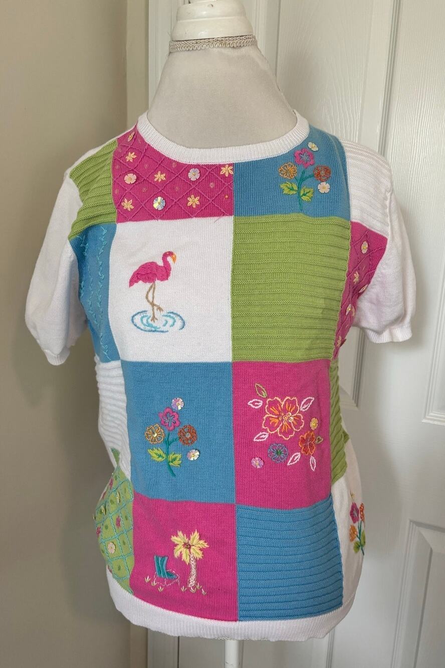 Alfred Dunner Short Sleeve Sweater Patchwork Embroidered Flamingo Small